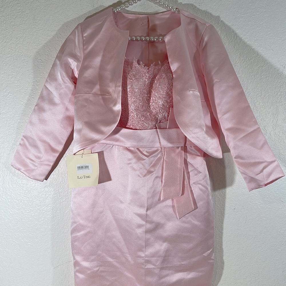 LANTING BRIDE Two Piece Sexy V-Neck Floral Embroidery Satin Knee Length New 10 - Picture 3 of 16